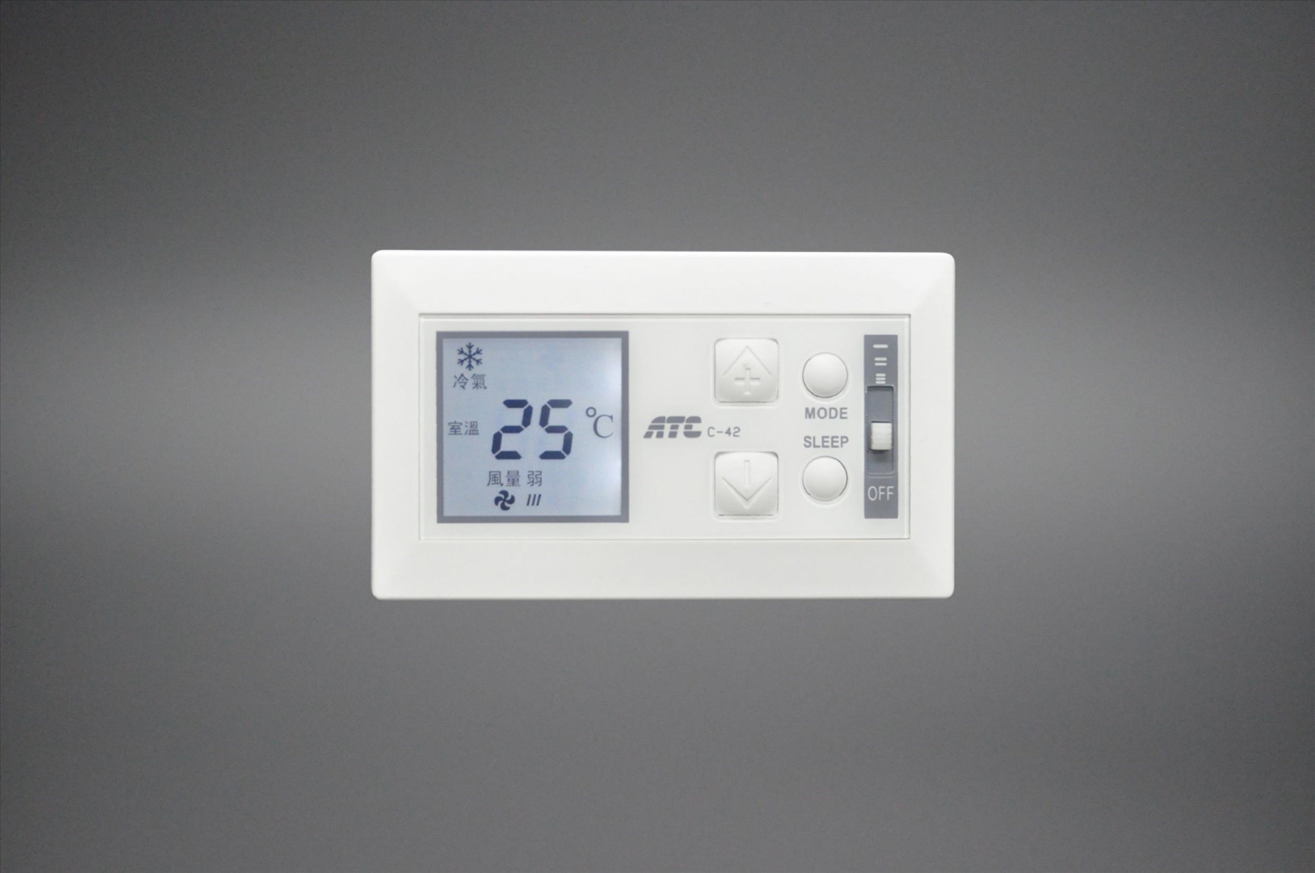 C42 LCD Digital Thermostat
